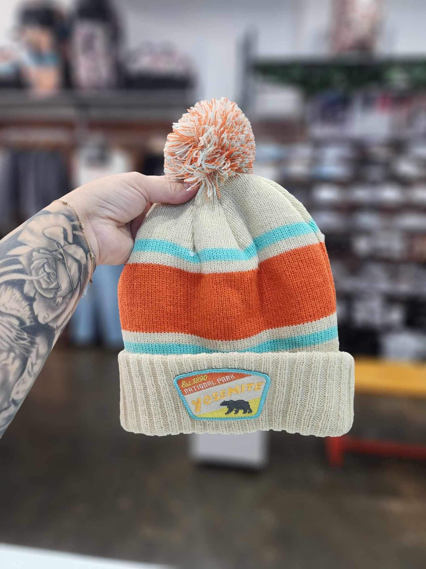 American Yosemite Pillopw Line Beanie